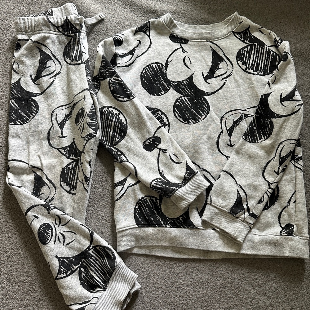 Used HM Disney set